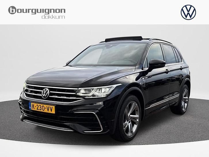 Zwart Occasion 2021 VW Tiguan R-line SUV | € 25.950 (Goede deal) - Afbeelding 1/3