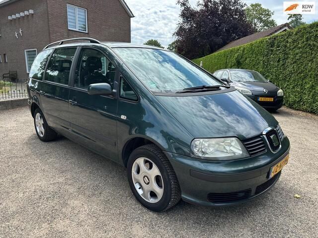 Groen Gebruikt 2004 Seat Alhambra Stella MPV | € 1.550 (Duur) - Afbeelding 1/4