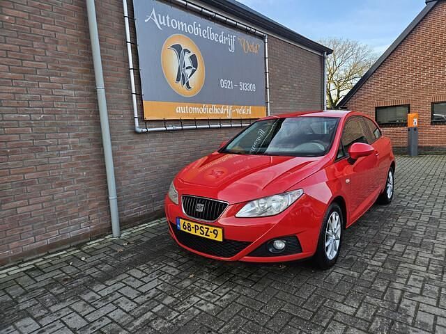 Rood Occasion 2011 Seat Ibiza SC Style Hatchback | € 3.745 (Goede deal) - Afbeelding 1/4
