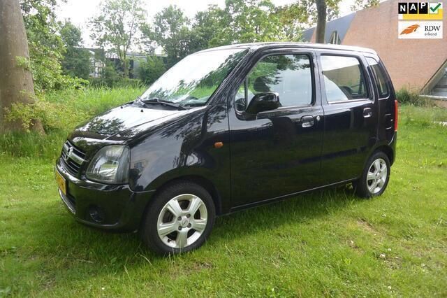 Zwart Gebruikt 2004 Opel Agila S Hatchback | € 1.499 (Duur) - Afbeelding 1/4