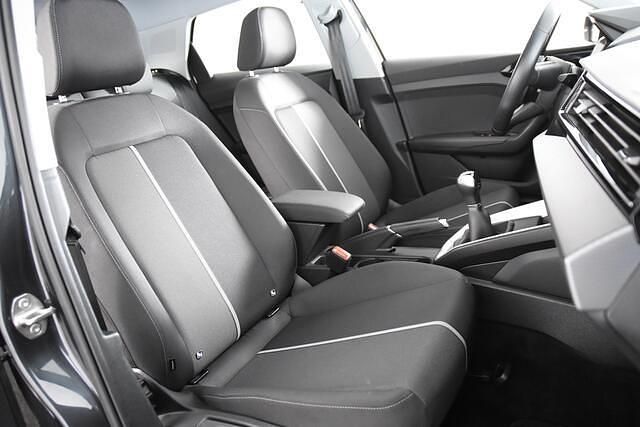 Occasion Audi A1 Sportback Sport 97 PK (71 kW) 2022 Grijs (metallic) Hatchback