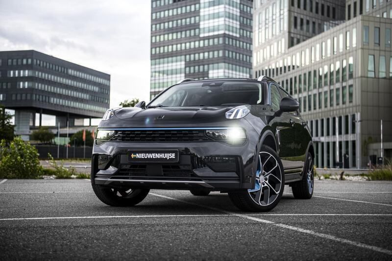 Zwart Gebruikt 2023 Lynk & Co 01 SUV | € 28.399 (Eerlijke prijs) - Afbeelding 1/4