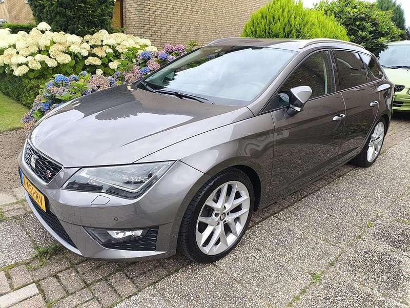 Occasion Seat Leon ST Business 125 PK (91 kW) 2015 Brons Stationwagen