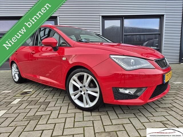 Rood Gebruikt 2013 Seat Ibiza ST FR Stationwagen | € 4.800 (Eerlijke prijs) - Afbeelding 1/4