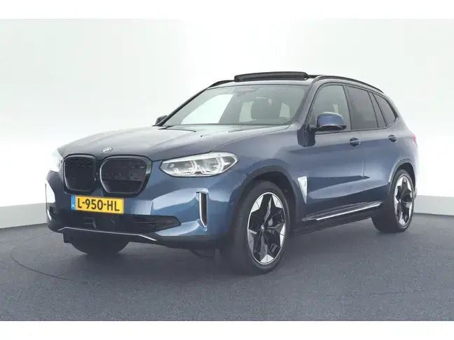 Blauw, metallic lak Gebruikt 2021 BMW iX3 Executive SUV | € 36.949 (Eerlijke prijs) - Afbeelding 1/4