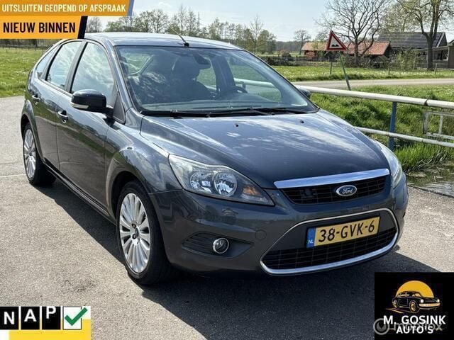 Grijs Gebruikt 2008 Ford Focus Titanium Hatchback | € 2.799 (Eerlijke prijs) - Afbeelding 1/4