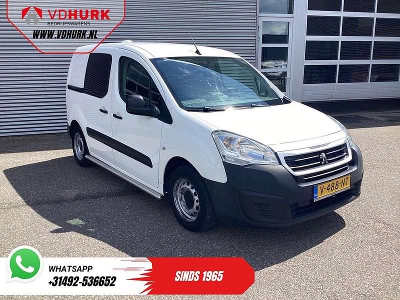 Wit Gebruikt 2018 Peugeot Partner MPV | € 5.250 - Afbeelding 1/3