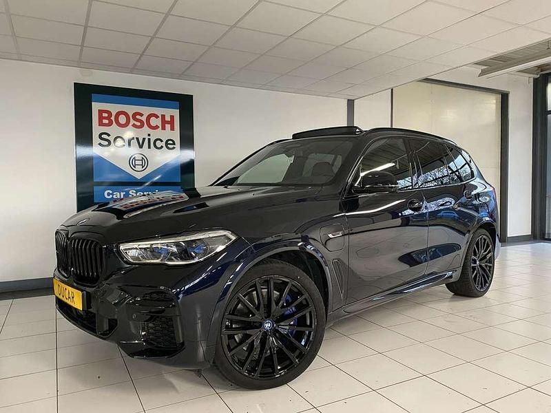 Zwart (metallic) Gebruikt 2022 BMW X5 Executive SUV | € 59.950 (Super prijs) - Afbeelding 1/4