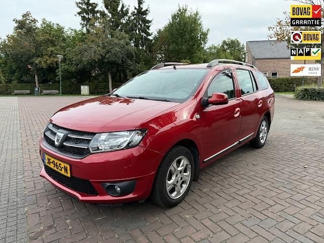 Rood Gebruikt 2016 Dacia Logan MCV Prestige MPV | € 5.390 (Goede deal) - Afbeelding 1/4