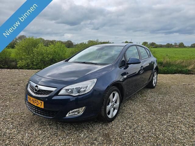 Blauw Gebruikt 2010 Opel Astra Edition Hatchback | € 3.999 (Duur) - Afbeelding 1/4