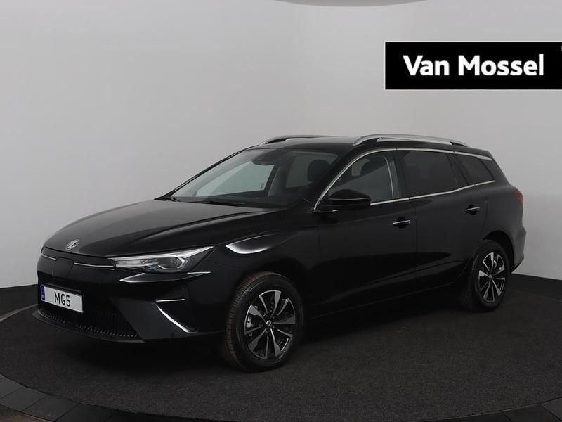 Zwart Nieuw 2025 MG MG5 EV Long Range Luxury Stationwagen | € 42.800 - Afbeelding 1/3