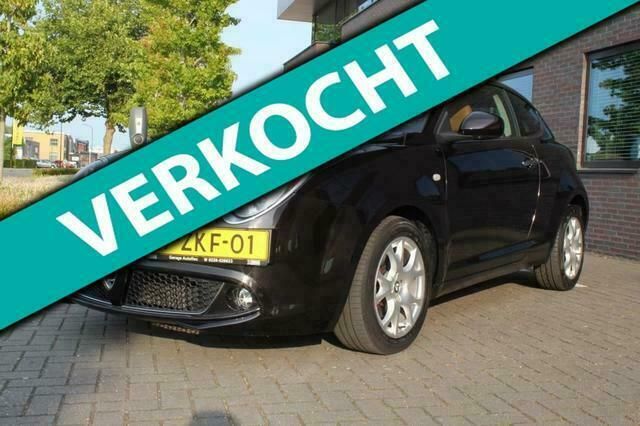 Zwart Gebruikt 2015 Alfa Romeo MiTo Hatchback | € 8.250 (Duur) - Afbeelding 1/4