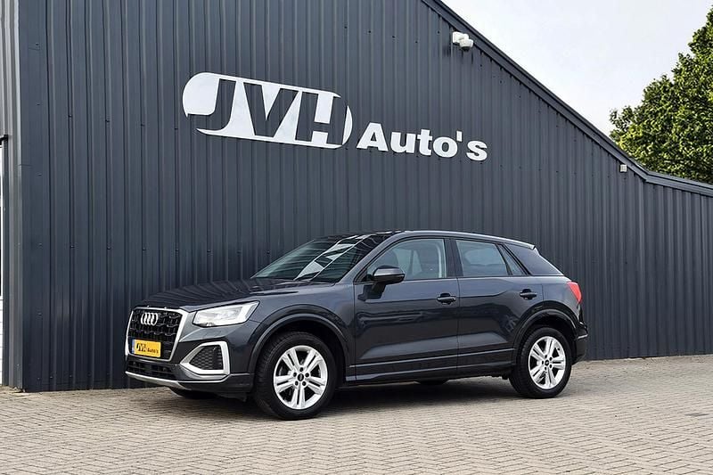 Grijs Gebruikt 2021 Audi Q2 S-Line SUV | € 24.850 (Goede deal) - Afbeelding 1/4