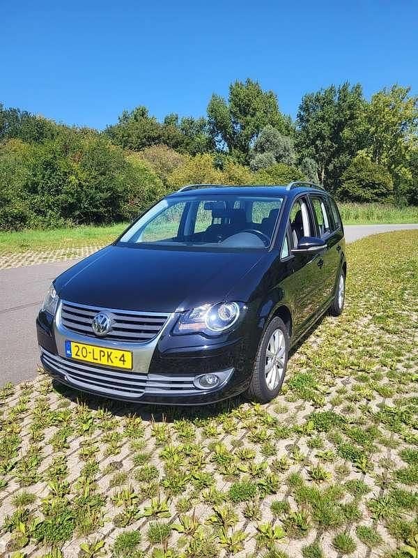 Zwart Gebruikt 2010 VW Touran Comfortline MPV | € 5.900 (Goede deal) - Afbeelding 1/4