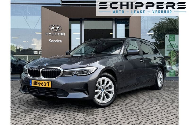 Grijs Gebruikt 2022 BMW 320e Stationwagen | € 27.900 (Super prijs) - Afbeelding 1/4