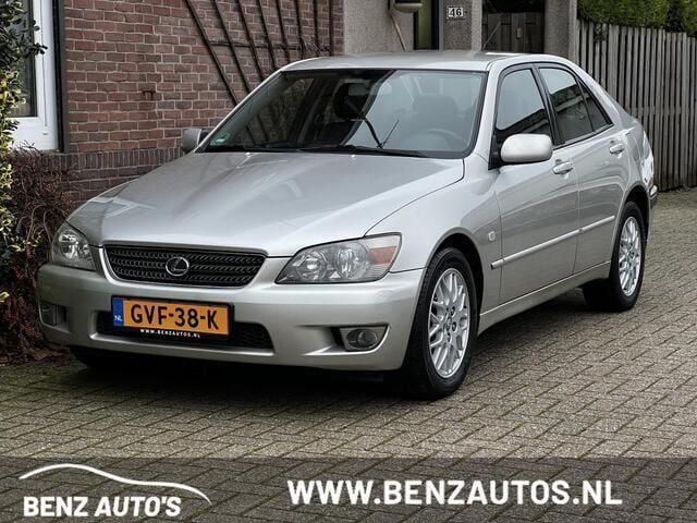 Grijs Gebruikt 2005 Lexus IS200 Business Edition Sedan | € 7.999 (Duur) - Afbeelding 1/4
