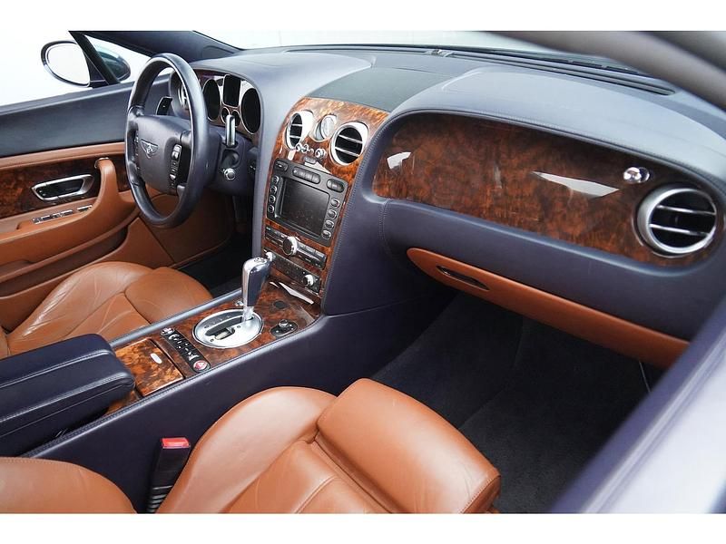 Occasion Bentley Continental GT 563 PK (414 kW) 2004 Blauw, metallic lak Coupé