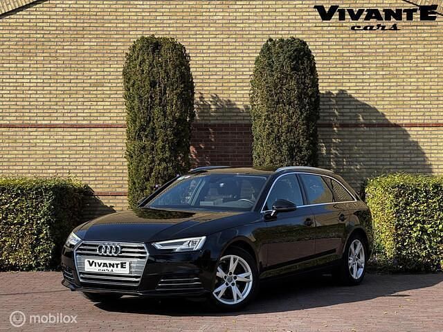 Zwart Gebruikt 2017 Audi A4 Sport Stationwagen | € 15.995 (Goede deal) - Afbeelding 1/4