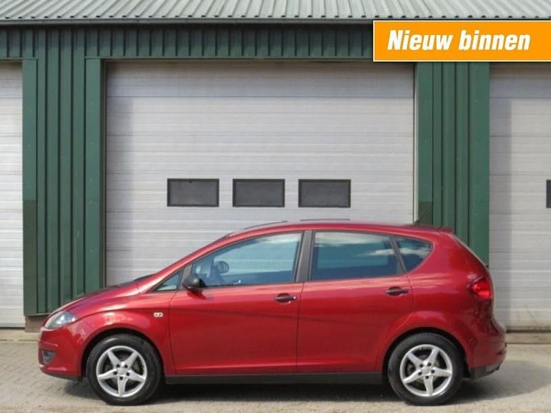 Oranje Gebruikt 2008 Seat Altea MPV | € 2.250 (Eerlijke prijs) - Afbeelding 1/4