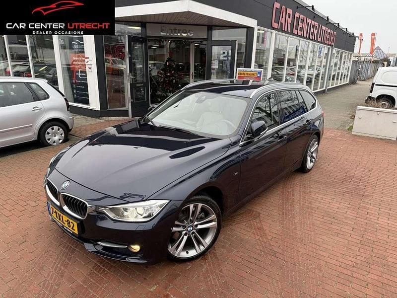 Blauw Occasion 2013 BMW 328 Executive Stationwagen | € 11.950 (Iets duurder) - Afbeelding 1/4