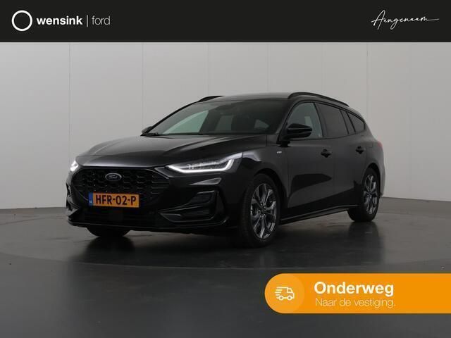 Grijs Gebruikt 2024 Ford Focus ST-Line Stationwagen | € 30.935 (Eerlijke prijs) - Afbeelding 1/4