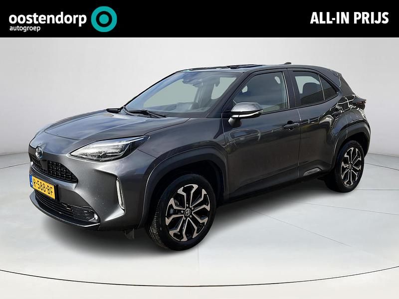 Grijs Gebruikt 2022 Toyota Yaris Hybrid Edition SUV | € 25.990 (Duur) - Afbeelding 1/4
