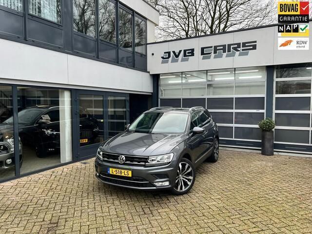 Grijs Gebruikt 2016 VW Tiguan Highline SUV | € 24.450 (Eerlijke prijs) - Afbeelding 1/4