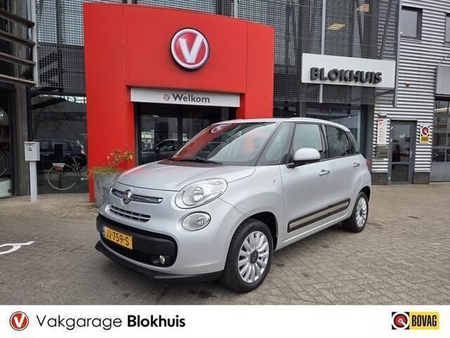 Grijs Gebruikt 2016 Fiat 500L Lounge MPV | € 11.945 (Iets duurder) - Afbeelding 1/4