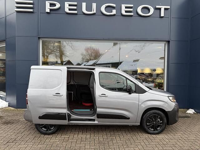 Nieuw Citroën Berlingo 100 kW (136 PK) 2025 Grijs MPV