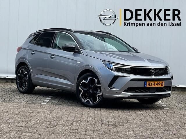 Grijs Gebruikt 2024 Opel Grandland X Ultimate SUV | € 34.950 (Iets duurder) - Afbeelding 1/4