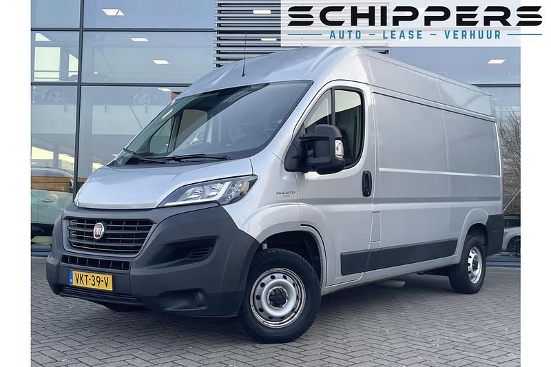 Grijs Gebruikt 2021 Fiat Ducato Van | € 13.900 (Eerlijke prijs) - Afbeelding 1/4