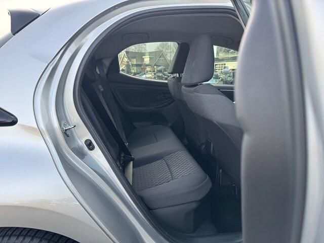 Occasion Toyota Yaris Hybrid Active 2023 Grijs Hatchback