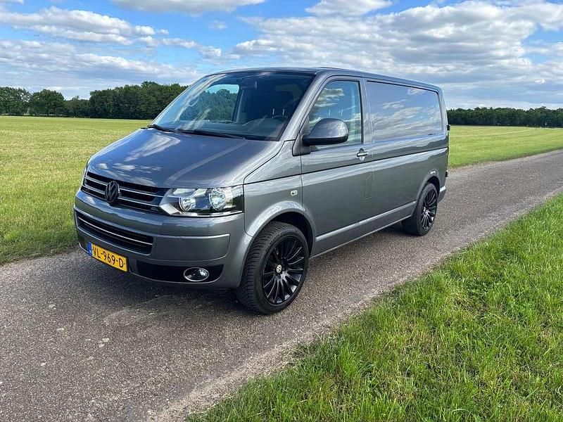 Grijs Gebruikt 2015 VW T5 Van | € 11.850 (Goede deal) - Afbeelding 1/4