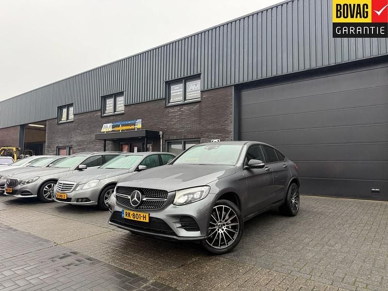Grijs Gebruikt 2017 Mercedes GLC350 Premium Plus Coupé | € 34.950 (Eerlijke prijs) - Afbeelding 1/4