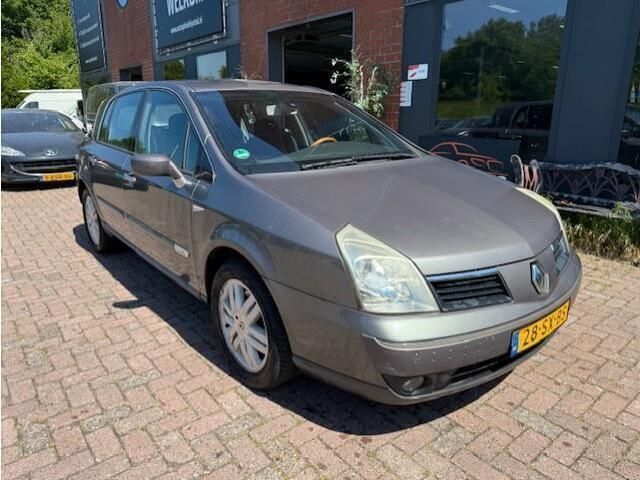 Grijs Gebruikt 2006 Renault Vel Satis Hatchback | € 1.850 (Eerlijke prijs) - Afbeelding 1/4