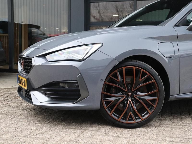 Occasion Cupra Leon VZ2 245 PK (180 kW) 2021 Grijs Hatchback