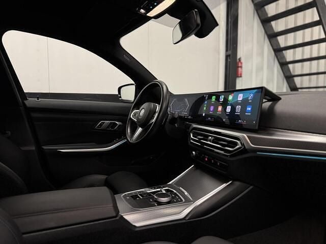 Occasion BMW 330 Executive 291 PK (214 kW) 2022 Blauw Stationwagen