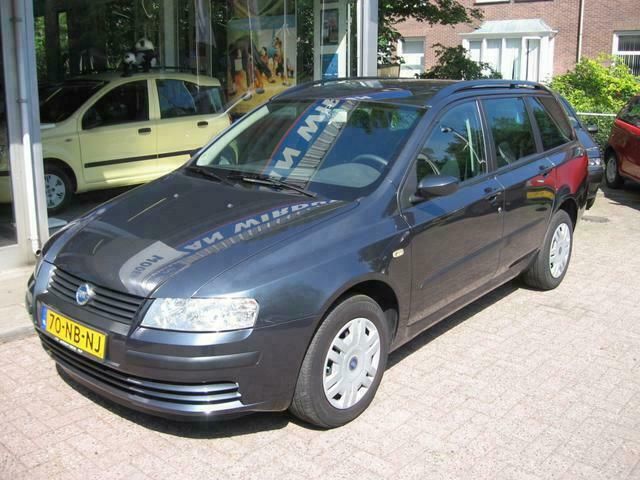 Grijs Gebruikt 2003 Fiat Stilo Dynamic Stationwagen | € 5.000 - Afbeelding 1/4