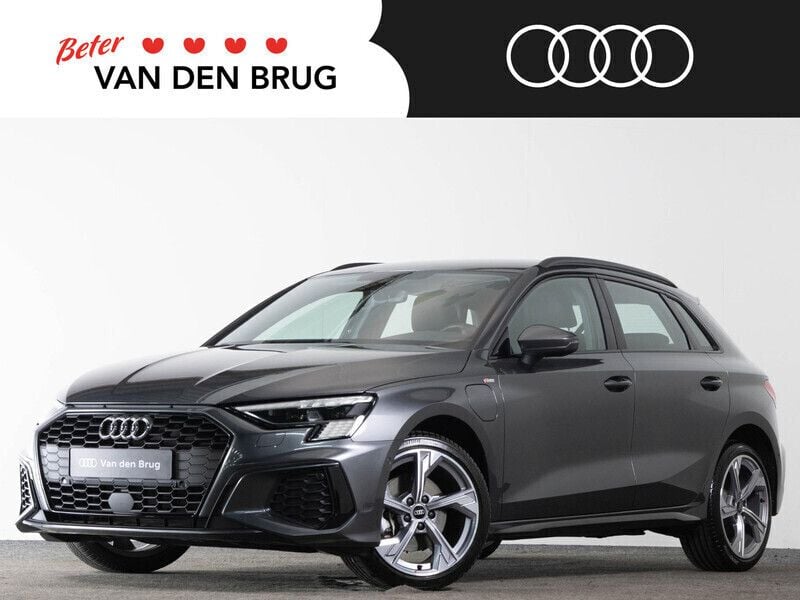 Grijs Gebruikt 2023 Audi A3 Sportback e-tron Sedan | € 35.895 (Goede deal) - Afbeelding 1/4