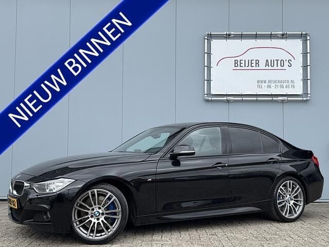 Zwart Gebruikt 2015 BMW 328 Executive Sedan | € 19.895 (Eerlijke prijs) - Afbeelding 1/4