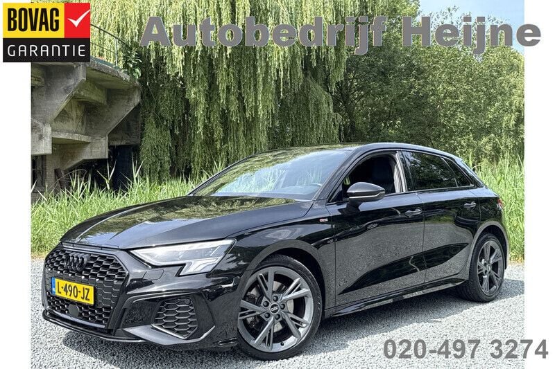 Zwart Gebruikt 2021 Audi A3 Sportback e-tron S-Line Sedan | € 25.745 (Super prijs) - Afbeelding 1/4