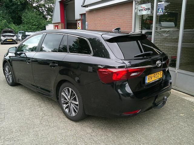 Occasion Toyota Avensis Skyview Edition 147 PK (108 kW) 2018 Zwart Stationwagen