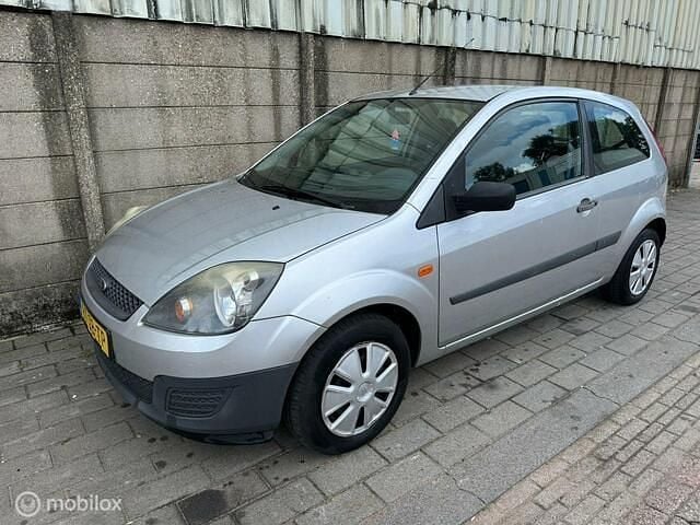 Grijs Gebruikt 2007 Ford Fiesta Cool & Sound Edition Hatchback | € 699 (Goede deal) - Afbeelding 1/4