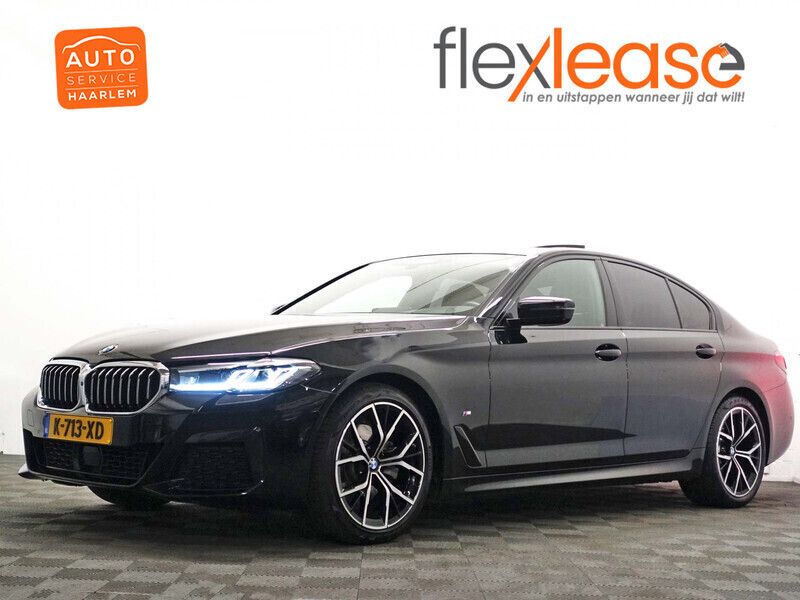Zwart metallic Gebruikt 2021 BMW 520 M Sport Sedan | € 39.900 - Afbeelding 1/4