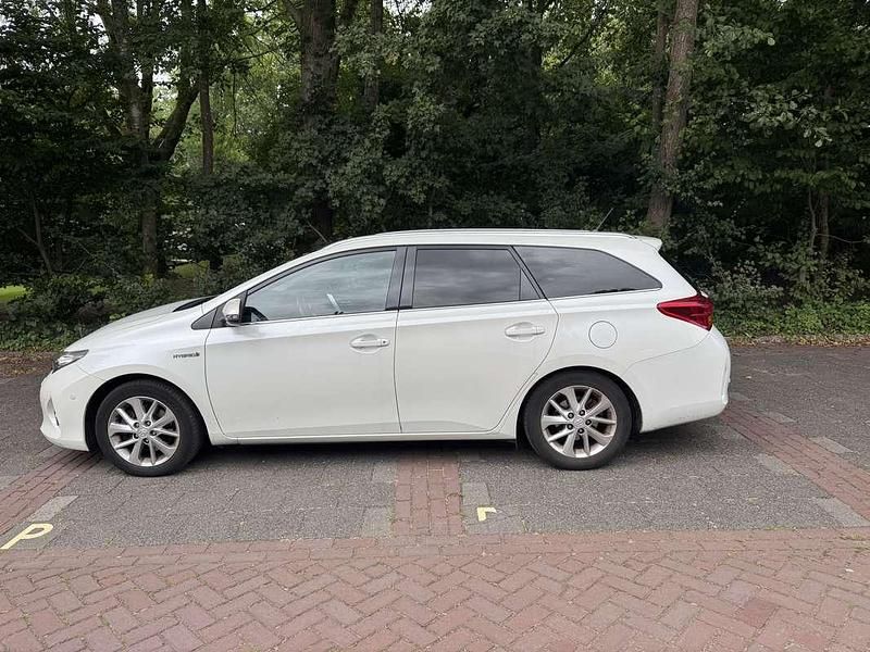 Gebruikt 2014 Toyota Auris Hybrid Edition Stationwagen | € 9.700 (Goede deal) - Afbeelding 1/4