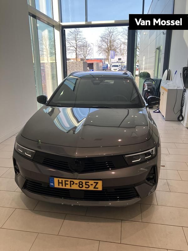 Grijs Gebruikt 2025 Opel Astra Stationwagen | € 36.900 (Duur) - Afbeelding 1/4