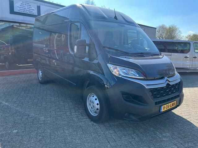 Zwart Gebruikt 2023 Citroën Jumper MPV | € 21.750 (Iets duurder) - Afbeelding 1/4