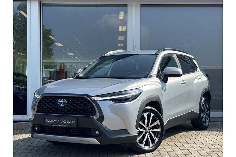 Gebruikt 2024 Toyota Corolla Cross Style SUV | € 38.749 - Afbeelding 1/1