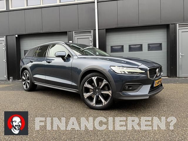 Blauw Occasion 2021 Volvo V60 CC Pro Stationwagen | € 33.950 (Goede deal) - Afbeelding 1/4