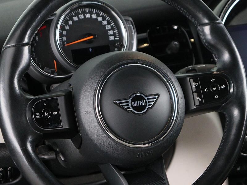 Occasion Mini Cooper Cabriolet Business 136 PK (100 kW) 2022 Zwart Cabriolet